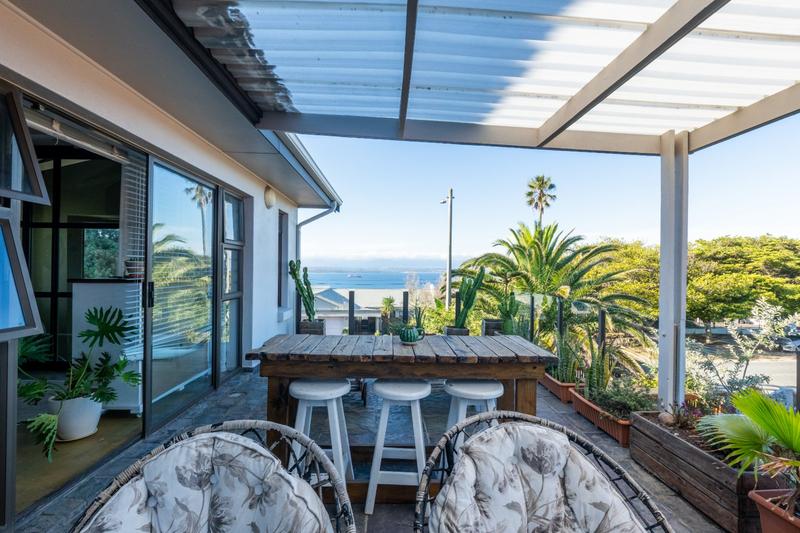 4 Bedroom Property for Sale in Linkside Western Cape